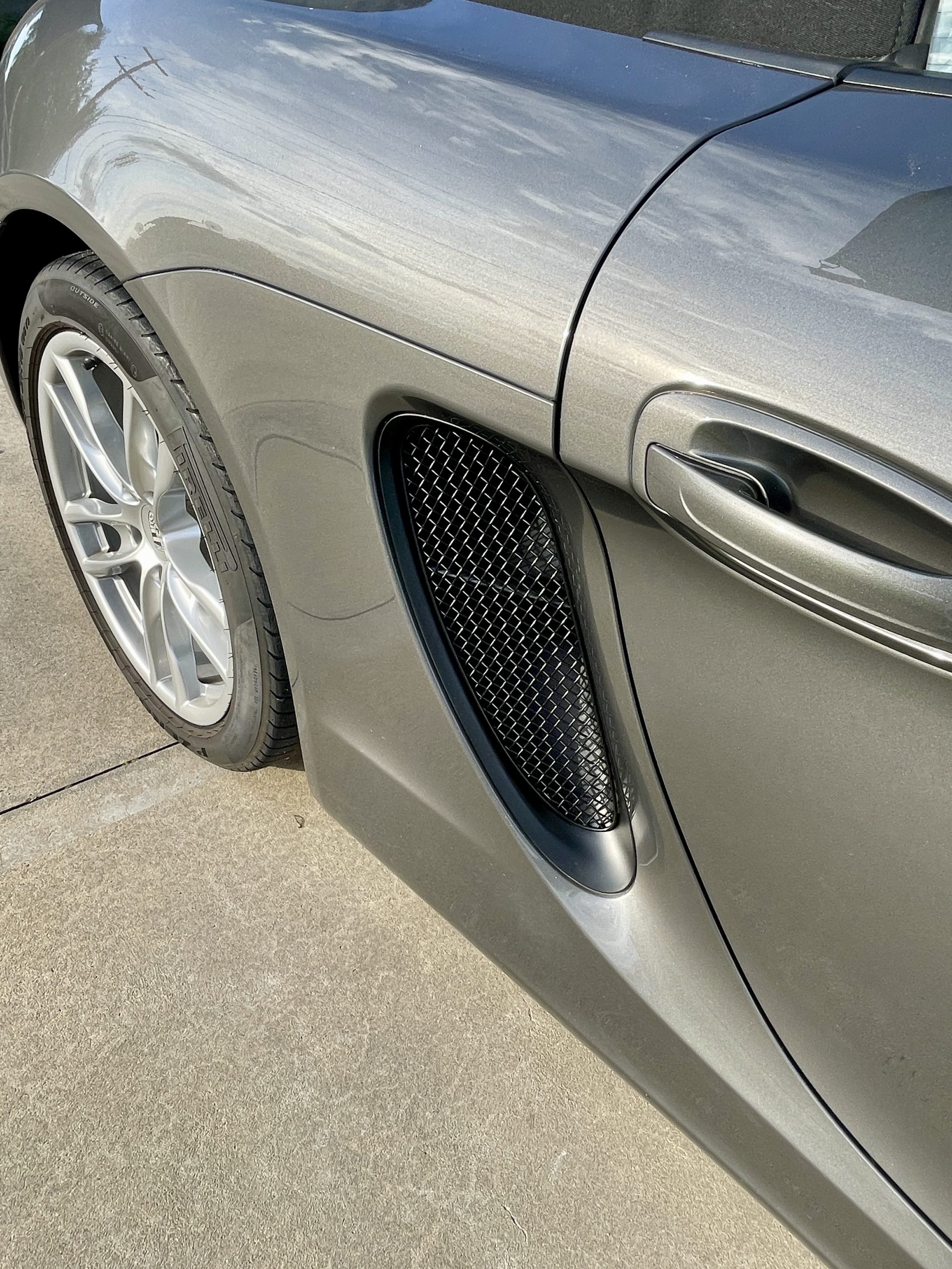 Porsche Cayman/Boxster 981 Side Vent Grilles 2012–2016 (SKU:ZPR43212B)