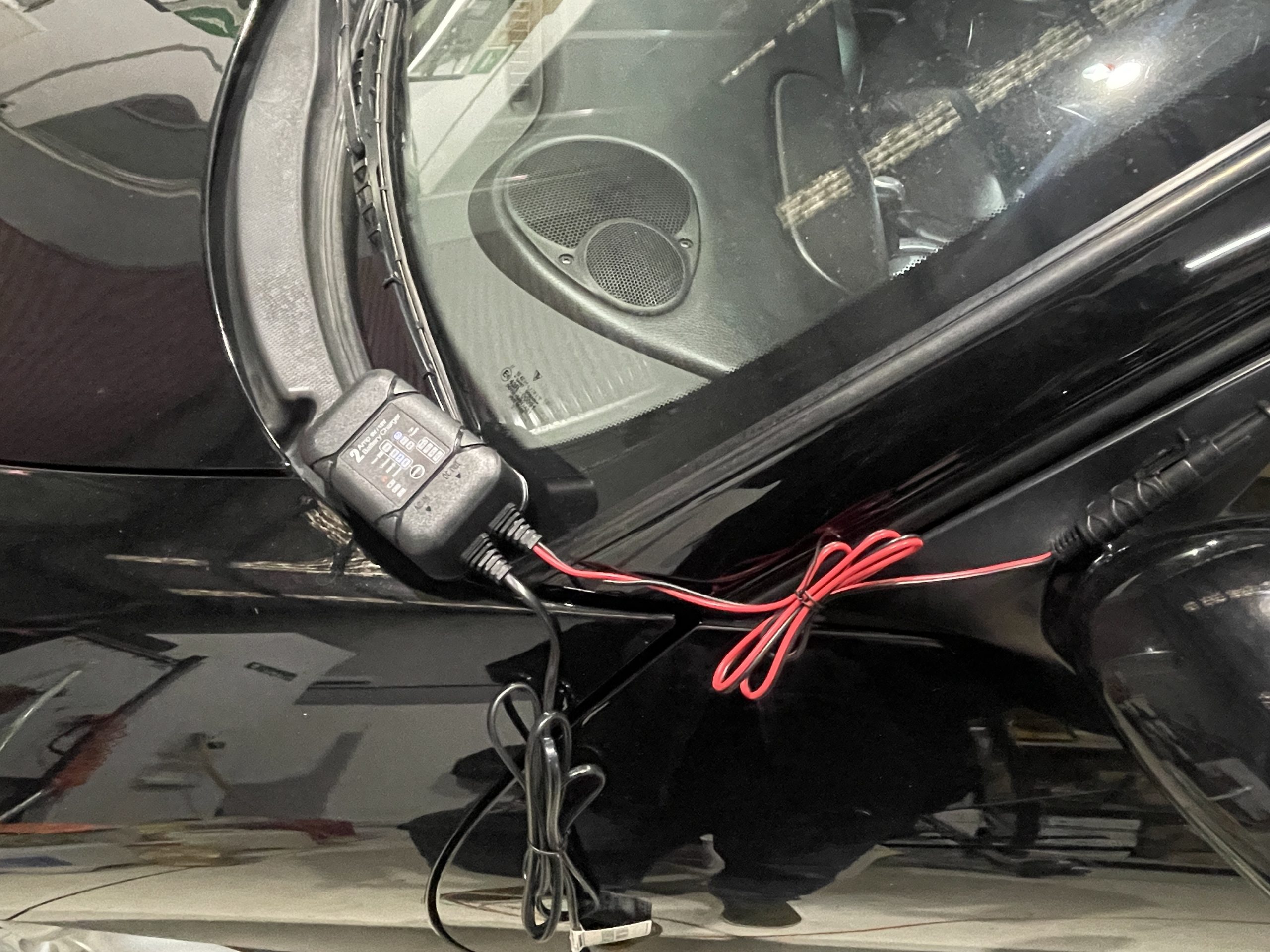Porsche Battery Essential 6-12V 2amp Maintenance-Charging Made Easy (SKU:03-061) - Image 7