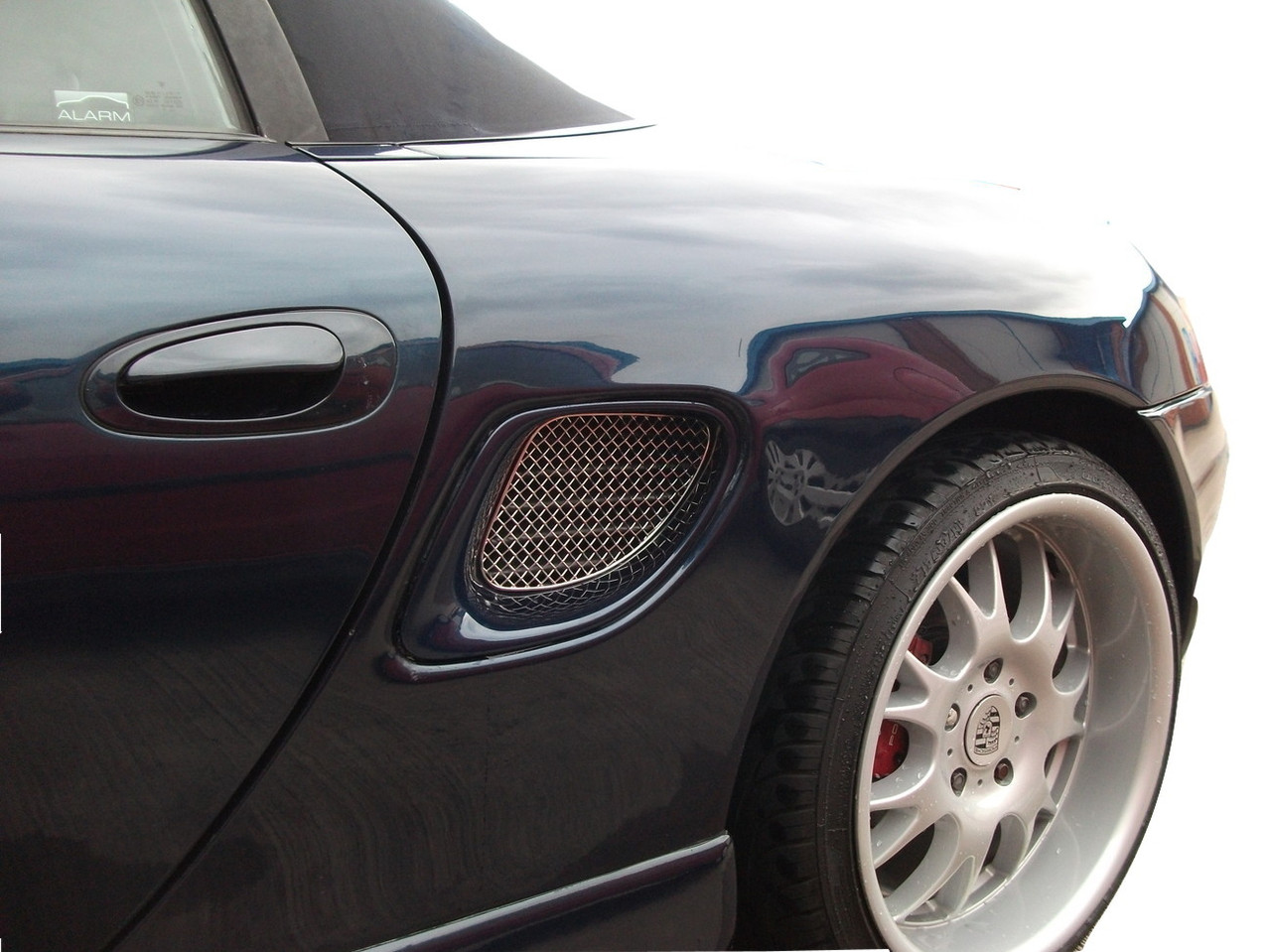 Porsche Boxster 986 Side Vent Grilles Set 1996-2004 (SKU:ZPR42299B) - Image 4